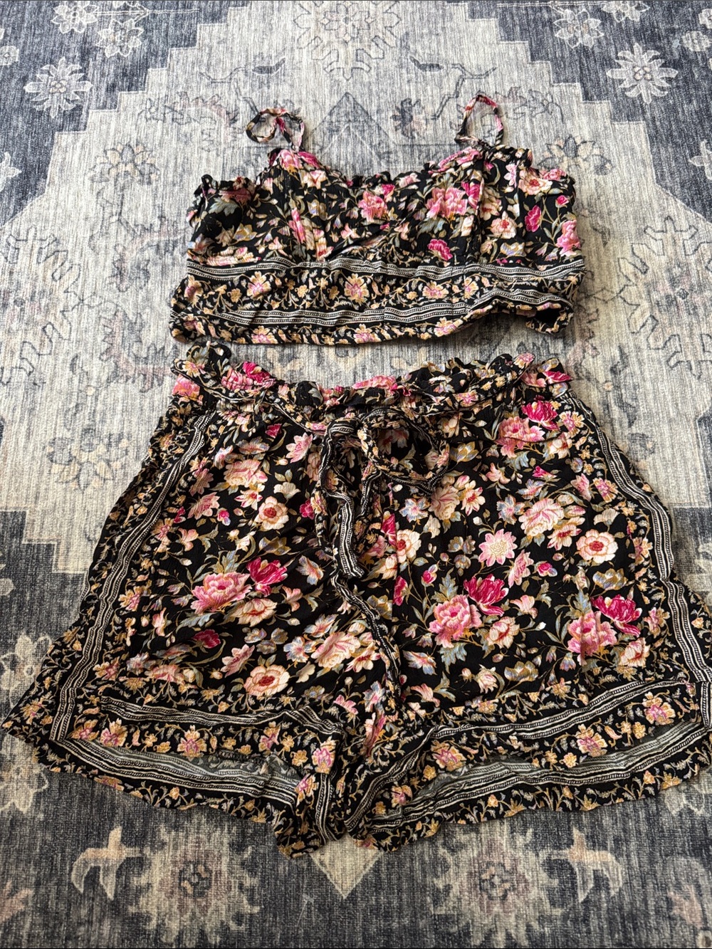 American Eagle Outfitters Black Floral Women’s Shorts - Pink & Cream Flowers
